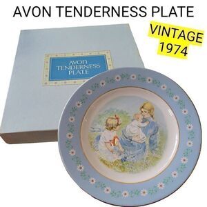 Avon Tenderness Plate Vintage Mother's Day 1974 in Original Box